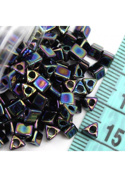 Boncuk Üçgen 5-00 No: 7 modelleri