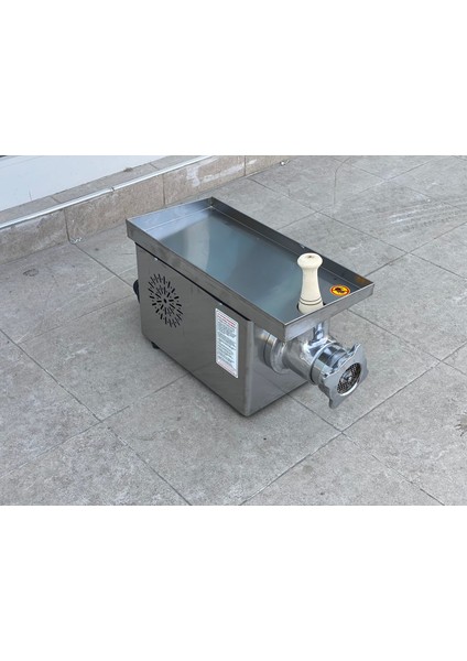 Kıyma Makinesi 12 Numara 0.55 Kw Motor Gücü modelleri