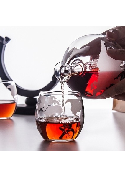 Dünya Tasarımlı Cam Üflemeli Şişe Set- 2 Bardak, 1 Şişe