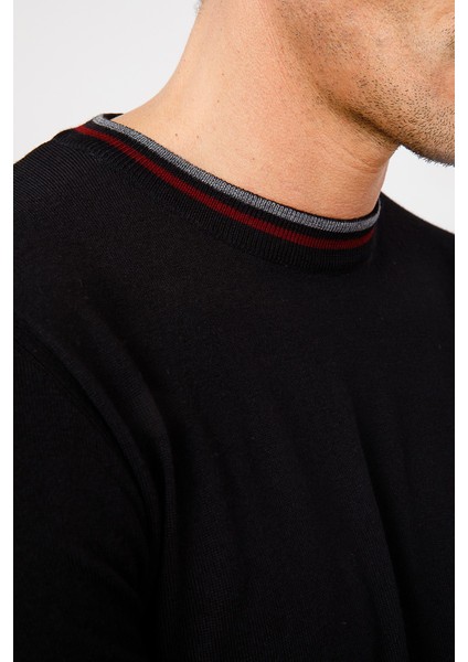 Erkek Yaka Kenarı Çizgili Sıfır Yaka Kazak Siyah modelleri