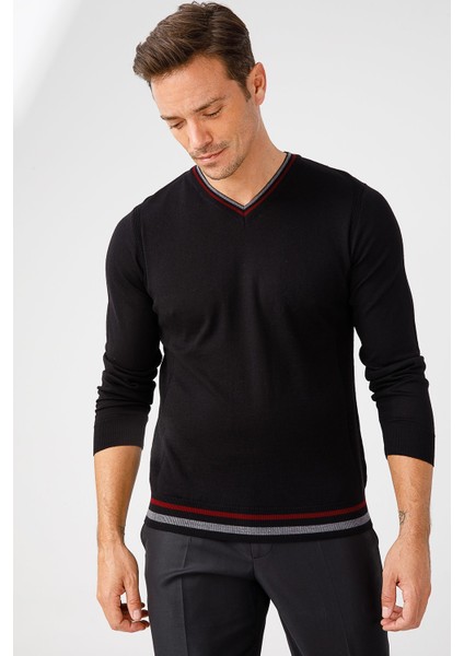 Erkek Yaka Kenarı Çizgili V Yaka Kazak Siyah