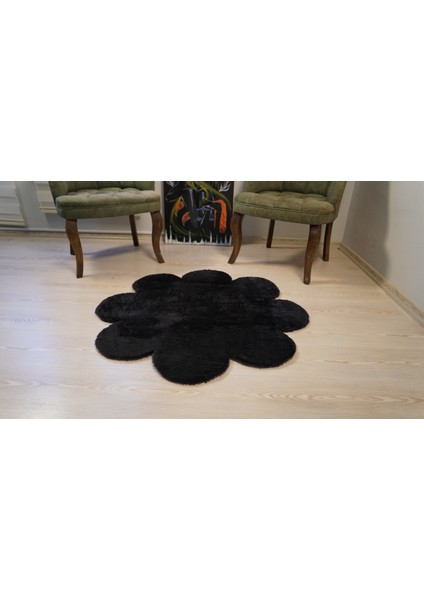 Siyah Renk Dekoratif Papatya Model Yumuşak Kaymaz Taban Peluş Halı