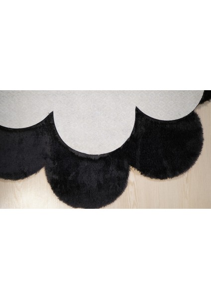 Siyah Renk Dekoratif Papatya Model Yumuşak Kaymaz Taban Peluş Halı fırsatları