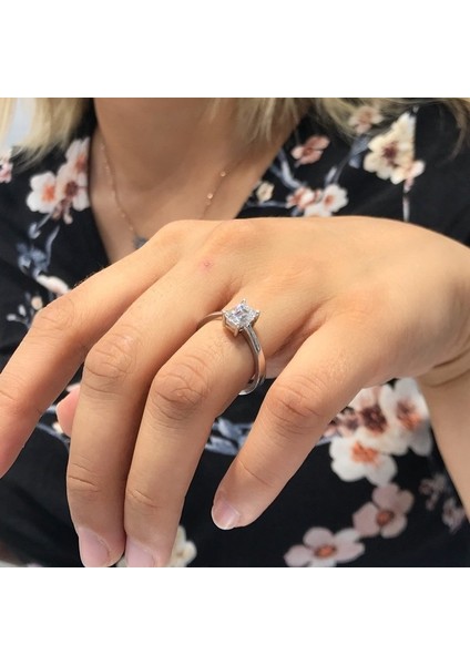 Baget Swarovski 2.00 Carat Taşlı Tektaş Gümüş Yüzük