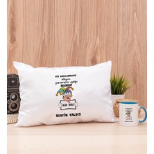 Hediye Dükkanı Kişiye Özel Biz Akıllanmayız Tasarım Esprili  Mavi Kupa Bardak ve Dikdörtgen Yastık