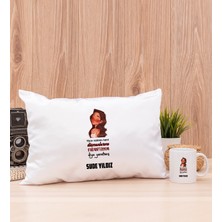 Hediye Dükkanı Kişiye Özel Kudurtayım Diye Tasarım Esprili Beyaz Kupa Bardak ve Dikdörtgen Yastık