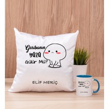 Hediye Dükkanı Kişiye Özel Garibanın Yüzü Gülür Mü Esprili Mavi Kupa Bardak ve Kare Yastık