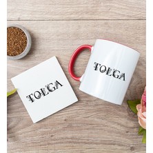 Hediye Dükkanı Kişiye Özel Çiçekli Harf Tasarım Isim Yazılı Kırmızı Kupa Bardak ve Bardak Altlığı