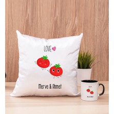 Hediye Dükkanı Kişiye Özel Sevimli Domatesler Siyah Kupa Bardak ve Kare Yastık