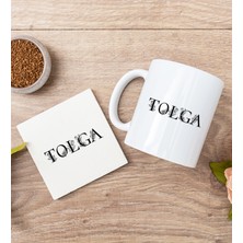 Hediye Dükkanı Kişiye Özel Çiçekli Harf Tasarım Isim Yazılı Beyaz Kupa Bardak ve Bardak Altlığı