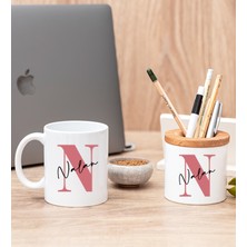 Hediye Dükkanı Kişiye Özel Baş Harfli Üzeri Isim Yazılı Beyaz Kupa Bardak ve Kalemlik