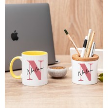 Hediye Dükkanı Kişiye Özel Baş Harfli Üzeri Isim Yazılı Sarı Kupa Bardak ve Kalemlik