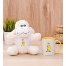 Hediye Dükkanı Kişiye Özel Sevimli Muzlar Sarı Kupa Bardak ve Peluş Koyun