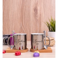 Hediye Dükkanı Kişiye Özel El Yazısı Tasarımlı Isimli Ikili Ahşap Altlıklı Silver Kupa Bardak