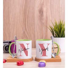 Hediye Dükkanı Kişiye Özel Baş Harfli Üzeri Isim Yazılı Ikili Ahşap Altlıklı Yeşil Kupa Bardak