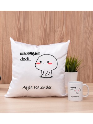 Hediye Dükkanı Kişiye Özel Incinmişsin Dedi Tasarım Esprili Beyaz Kupa Bardak ve Kare Yastık