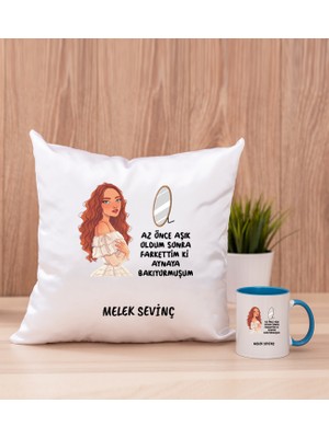 Hediye Dükkanı Kişiye Özel Az Önce Aşık Oldum Tasarım Esprili Mavi Kupa Bardak ve Kare Yastık