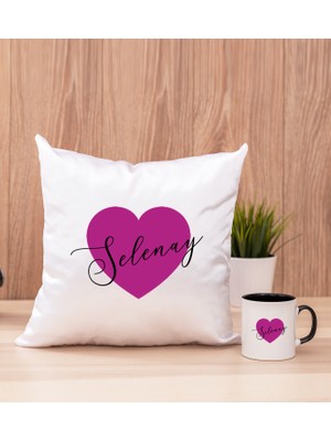 Hediye Dükkanı Kişiye Özel Mor Kalpli Isimli Siyah Kupa Bardak ve Kare Yastık