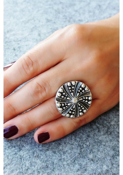 Antik Gümüş Kaplama Dairesel Şekilli El Yapımı Ayarlanabilir Yüzük fiyatları