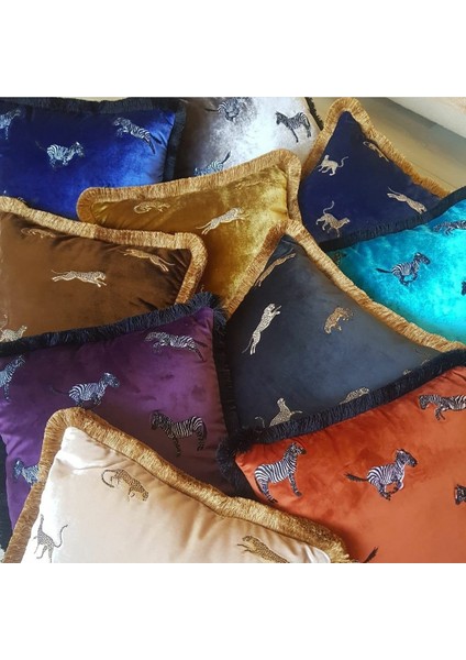 Zebra Desenli Dekoratif Yastık Kılıfı -Modern Kırmızı Kadife Kırlent modelleri