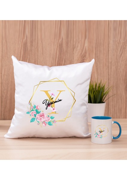 Kişiye Özel Geometrik Yaldız Tasarımlı Isimli Mavi Kupa Bardak ve Kare Yastık