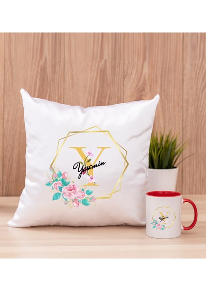 Kişiye Özel Geometrik Yaldız Tasarımlı Isimli Kırmızı Kupa Bardak ve Kare Yastık