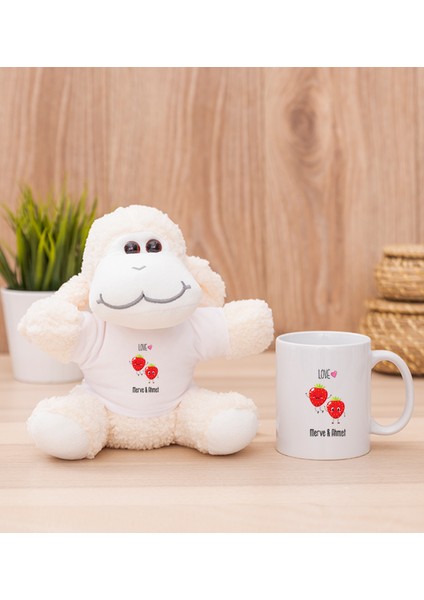 Kişiye Özel Sevimli Çilekler Beyaz Kupa Bardak ve Peluş Koyun