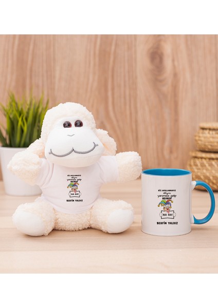 Kişiye Özel Biz Akıllanmayız Tasarım Esprili Mavi Kupa Bardak ve Peluş Koyun