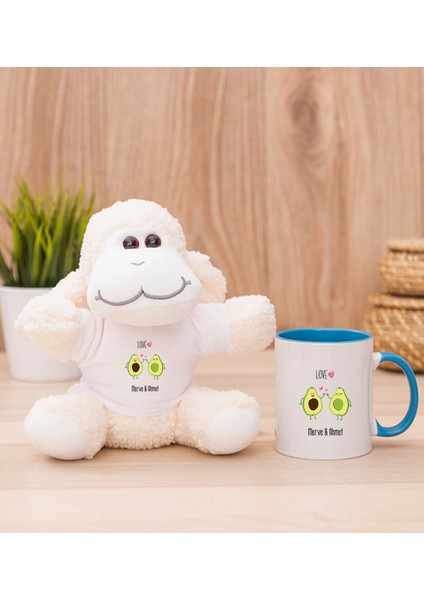 Kişiye Özel Sevimli Avokado Desenli Mavi Kupa Bardak ve Peluş Koyun