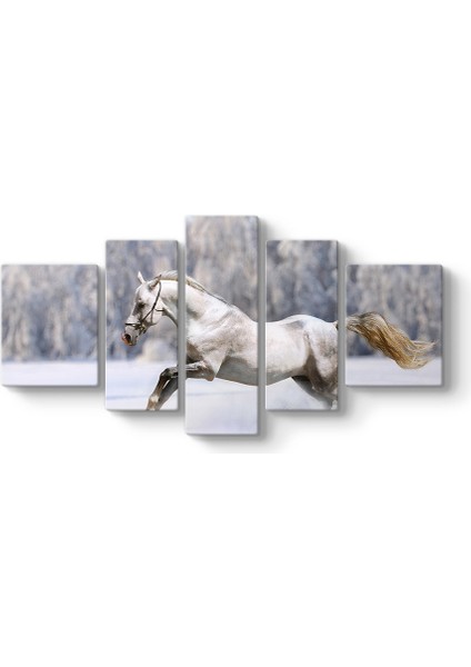 Karda Koşan Beyaz At Tablosu