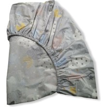 Bebek Özel % 100 Pamuklu Bebek ve Çocuk Lastikli Çarşaf Gri Bulutlu 65 x 95 cm