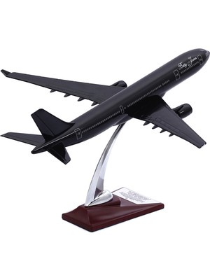 Zekupp 1:200 Airbus A330-300 Model Uçak, Siyah Renkli Uçak Maketi, Uçmayı Sevenler Için Dekoratif Kaideli Ürün, Koleksiyonerler Için Lisanslı Uçak