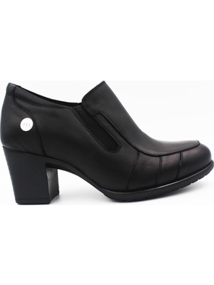 Mammamia Siyah Deri Kadın Klasik Topuklu Ayakkabı MM3070SIYAH