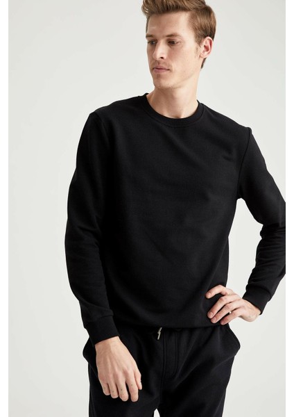 Erkek Siyah Bisiklet Yaka Regular Fit Sweatshirt