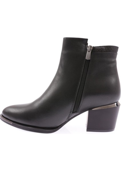 2128242K Kadın Bot modelleri