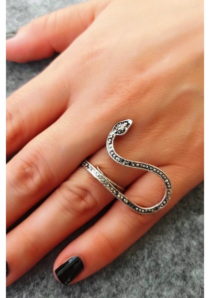 Antik Gümüş Kaplama Noktalı Yılan Şekilli El Yapımı Ayarlanabilir Yüzük modelleri