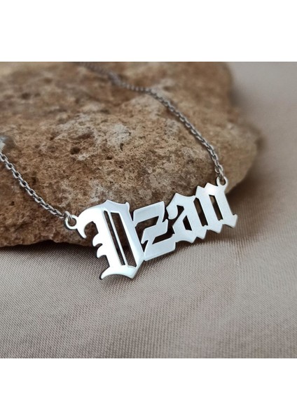 Kişiye Özel Gotik Isim Yazılan Gümüş Renk Erkek Gümüş Kolye Zincir Gklgmskısım fiyatları