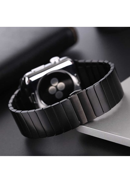 Apple Watch Seri 7 45MM Uyumlu Seramik Kordon Siyah modelleri