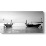 Tabloshop Siyah Beyaz Balıkçı Tekneleri