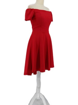 Fahrettin Moda 152 Kırmızı Kayık Yaka Krep Kumaş Kısa Elbise