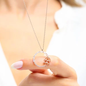 Mia Vento Işıltılı Defne Yaprağı Rose Renk Gümüş Kolye