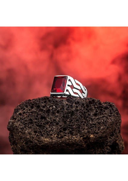 925 Ayar Gümüş Kırmızı Kare Taşlı Erkek Yüzük