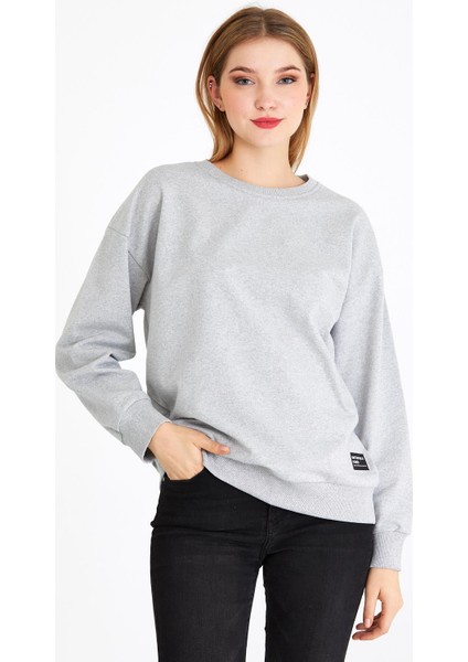 Kadın Gri Renk Basic Bisiklet Yaka Sweatshirt