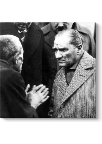 Atatürk Vatandaşı Dinlerken Kanvas Tablo