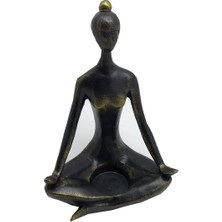 Veranın Fırçası Yogacı Kadın Heykel Elleri Yan Tarafta