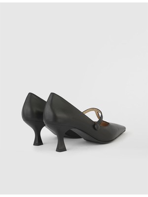 İLVİ Nicolette Deri Kadın Siyah Topuklu Ayakkabı