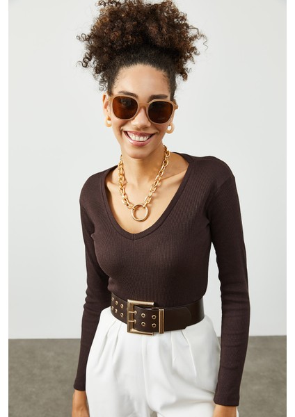 Kahverengi V Yaka Kaşkorse Bluz 2KXK2-45451-18 modelleri