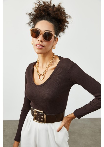 Kahverengi V Yaka Kaşkorse Bluz 2KXK2-45451-18 fırsatları