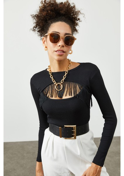 Siyah Göğüs Dekolteli & Püskül Detaylı Kaşkorse Bluz 2KXK2-45455-02 fırsatları