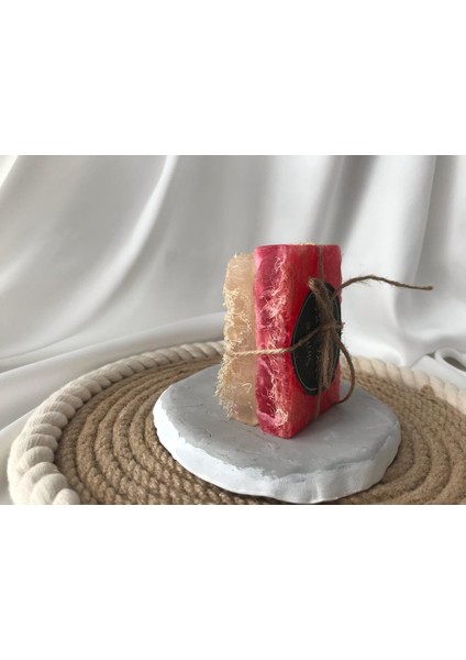 El Yapımı Doğal Kabak Lifli Doğal Sarı Kantaron Sabunu